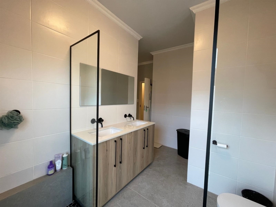 3 Bedroom Property for Sale in Island View Western Cape